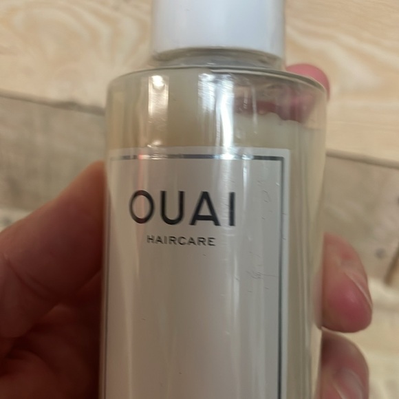 OUAI Haircare Leave-In Conditioner - Picture 2 of 6